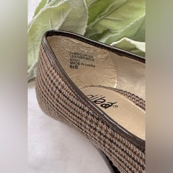 Diba classic peep-toe plaid heels with bow-detail! - Picture 11 of 15